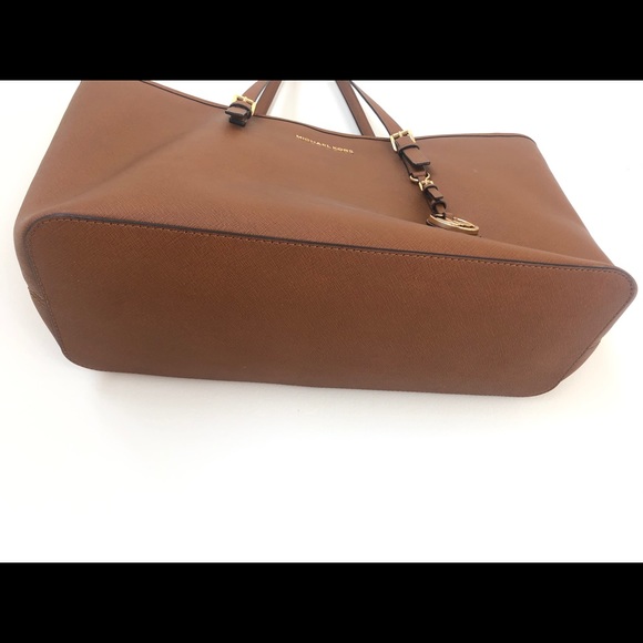 Michael Kors Jet Set Travel Medium Tote - Picture 6 of 7